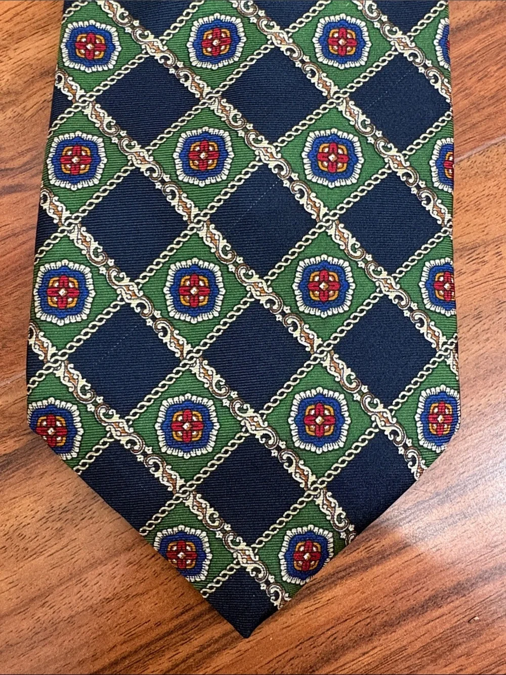 Madison‎ & Rhodes Neck Tie